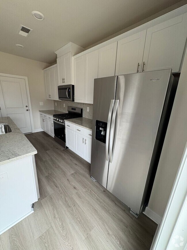 Building Photo - Beautiful New Home, Now For Rent.