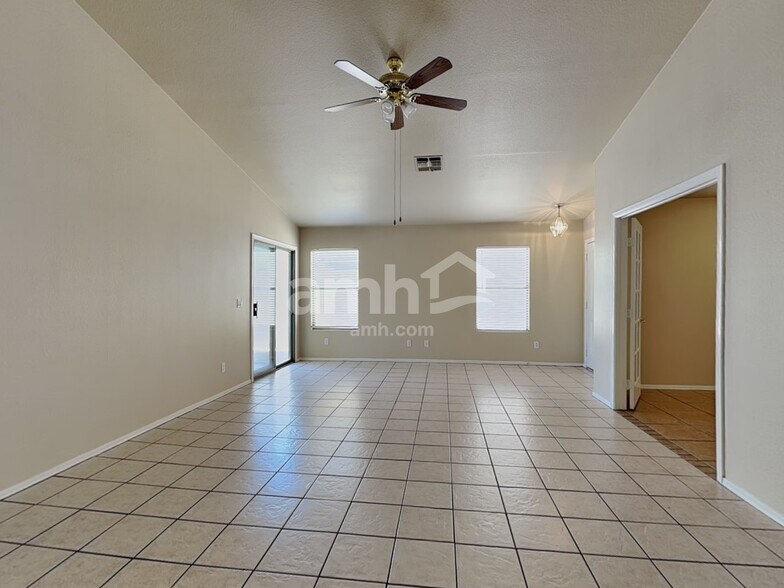 Building Photo - 12710 W Via Camille