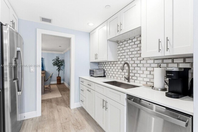 Building Photo - 500 Ocean Dr