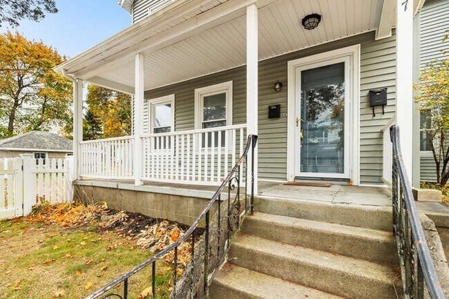 Building Photo - 7 Perham St