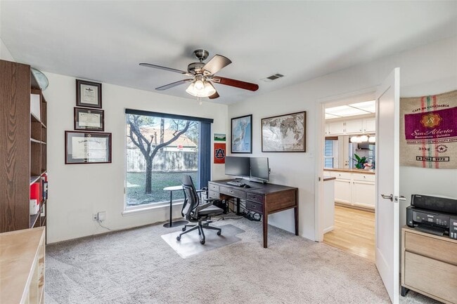 Building Photo - 4002 Biscay Dr