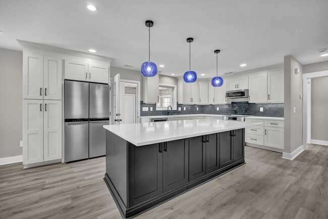 Building Photo - 101 N 6th St