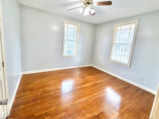 Building Photo - SamCooper2532