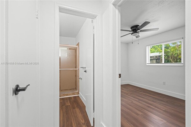 Building Photo - 6321 Thomas St