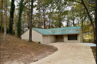 Building Photo - 112 Fox Run