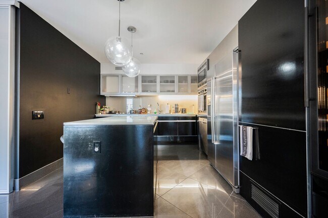 Building Photo - Wake Up to the Las Vegas Skyline – Premium 2-Bedroom Unit with Wall-to-Wall Windows