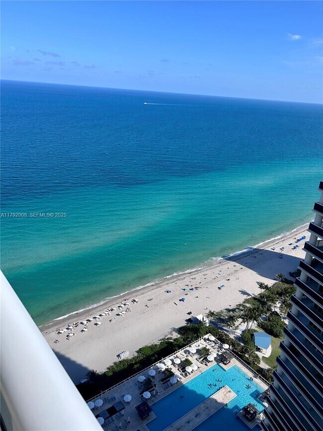 Building Photo - 1830 S Ocean Dr