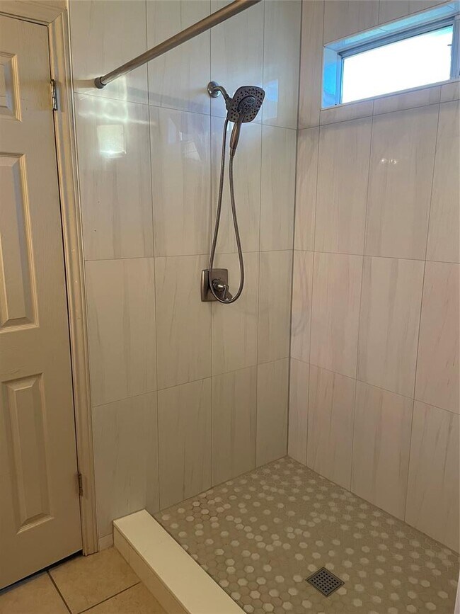 Building Photo - 289 Spring Branch Loop