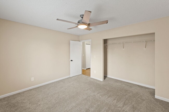 Building Photo - 1875 Shawnee Dr