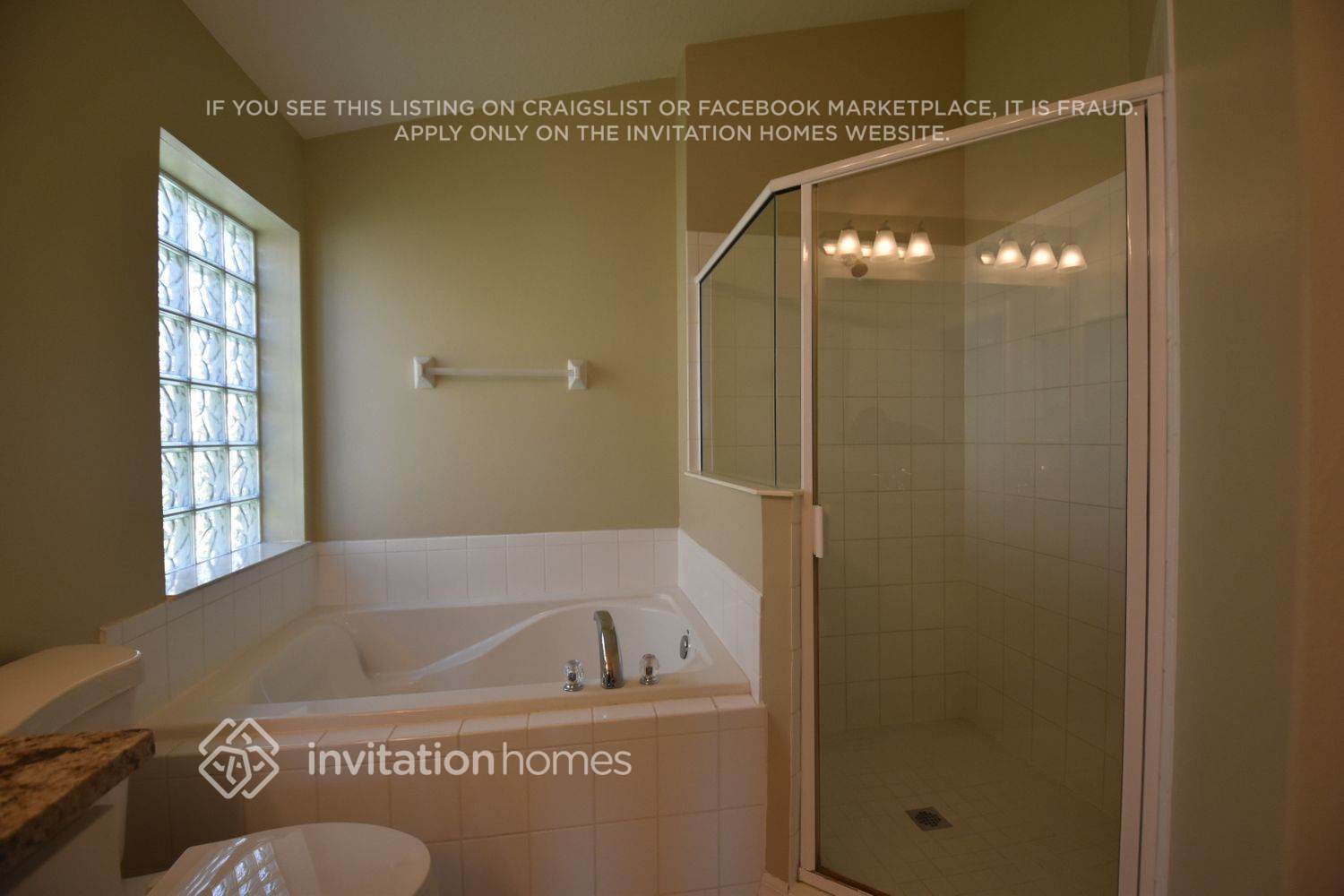 Building Photo - 2726 Bradfordt Dr