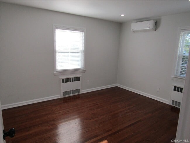 Building Photo - 321 Redmont Rd