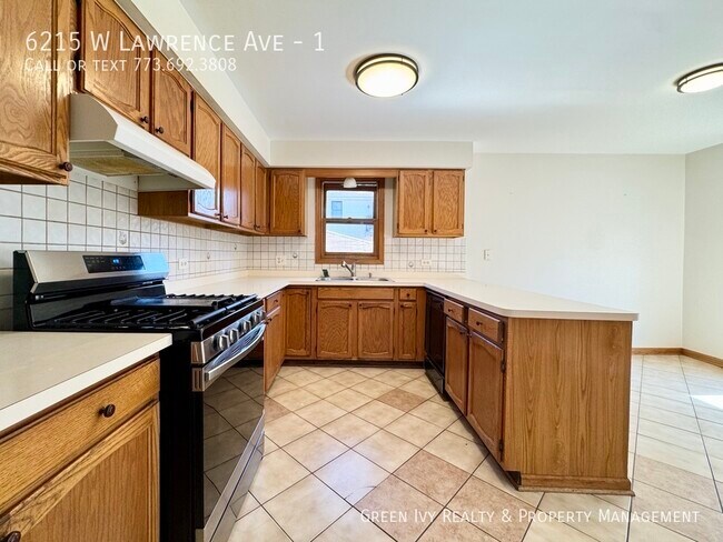 Building Photo - 6215 W Lawrence Ave