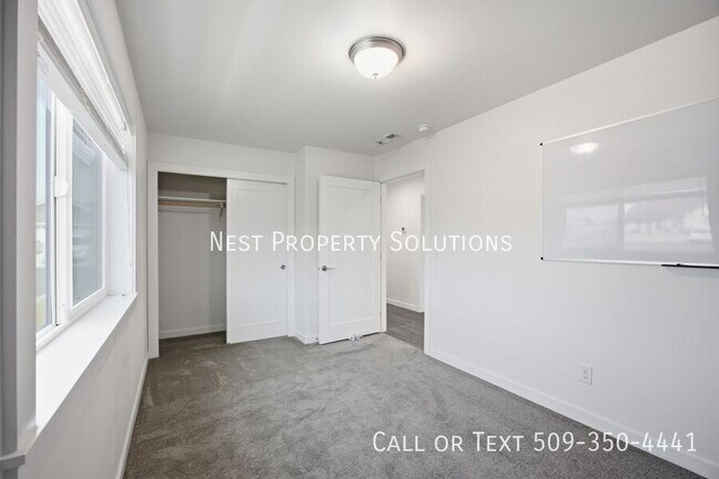 Building Photo - 123 9th Ave