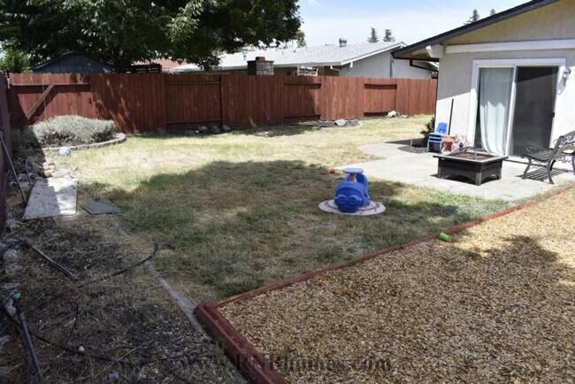 Building Photo - 5578 Coronado Way