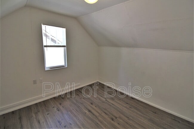 Building Photo - 317 E Bannock St
