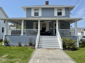 Building Photo - 201 Samoset Ave