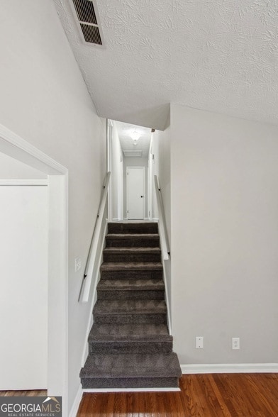 Building Photo - 2453 Falcon Ct