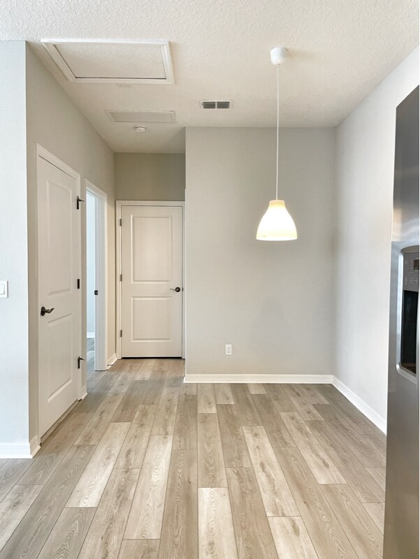 Building Photo - 13718 Grunberg Ave