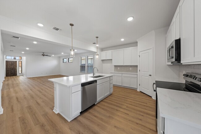 Building Photo - 7310 Caladium Dr