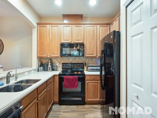 Building Photo - 3 Bedroom Townhome in Apopka
