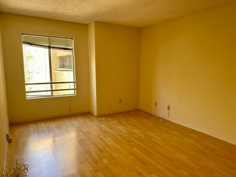 Building Photo - 6140 Monterey Rd