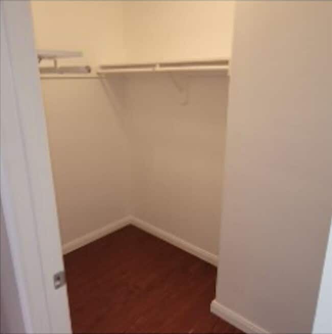 Closet - 2530 S Sacramento Ave