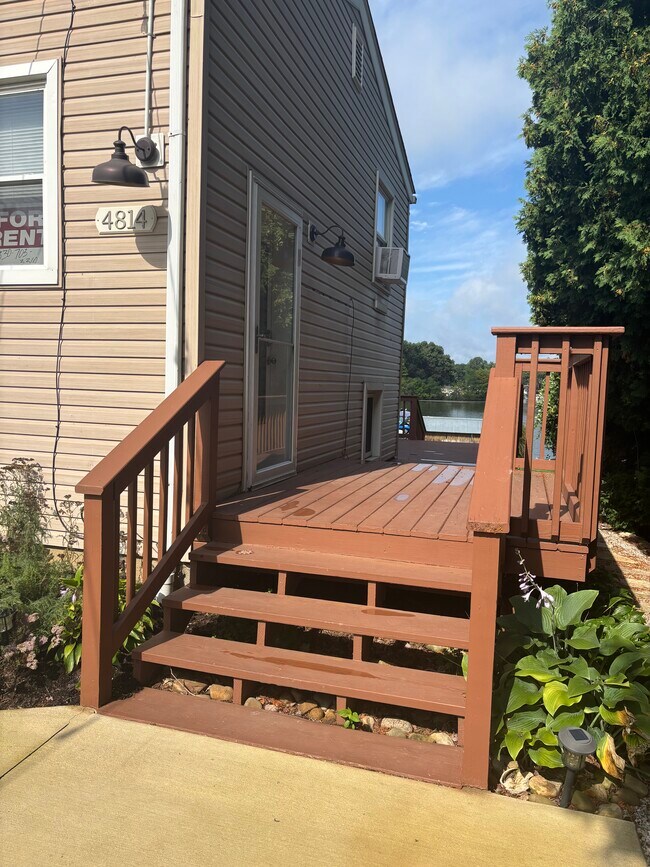Building Photo - 4814 Whyem Dr