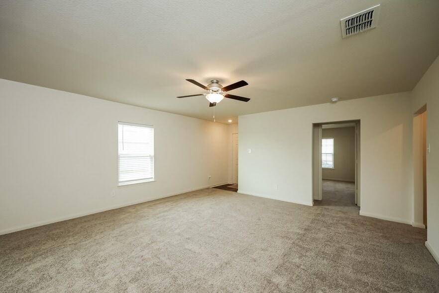 Building Photo - 7310 Lazy Cyn
