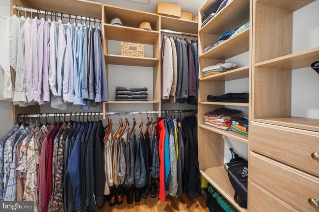 Building Photo - 11641 Glen Rd