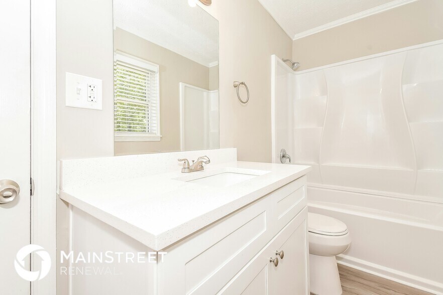 Building Photo - 4705 Jaybird Ln SW