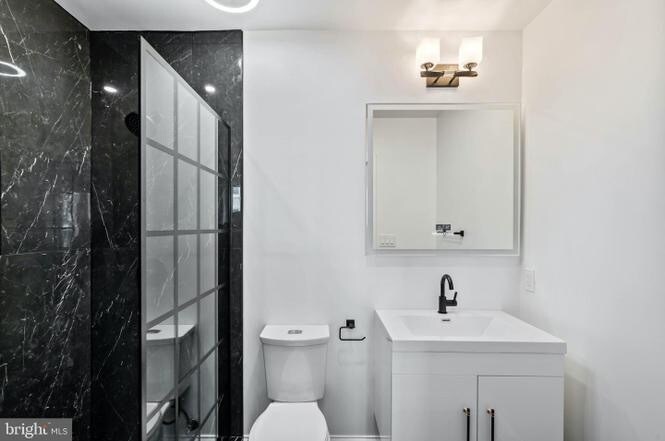 Building Photo - 331 W St NE