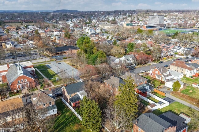 Building Photo - 67 W Laurel St