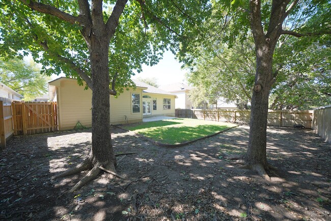 Building Photo - Stunning Single-Story Home Now Available i...