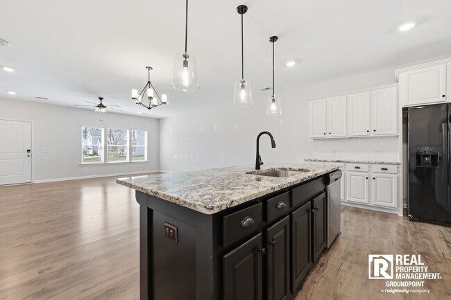 Building Photo - Nexton Townhome | 3BR + Garage | North Creek Village