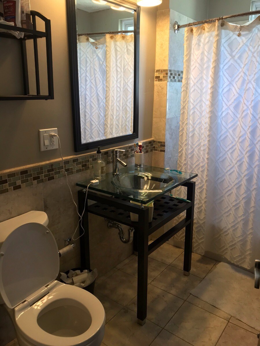 Building Photo - 22 Pleasant St