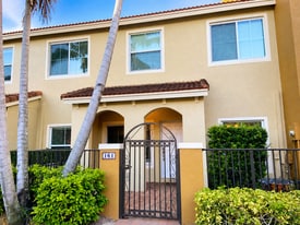 Building Photo - 161 Monterey Bay Dr