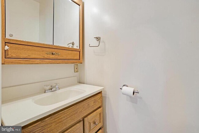 Building Photo - 2310 Cool Spring Rd