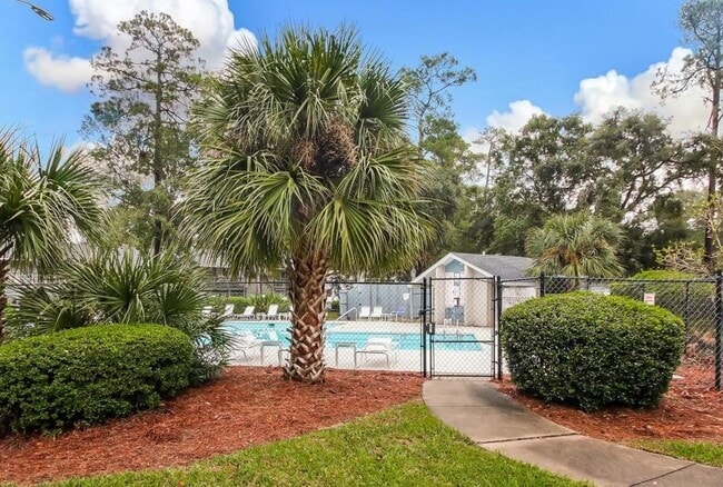 Building Photo - UPDATED WILMINGTON ISLAND CONDO! AVAILABLE...