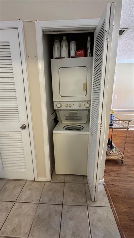 Building Photo - 1000 W Horatio St