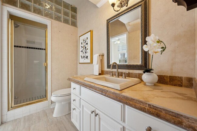 Building Photo - 9907 Spicewood Mesa