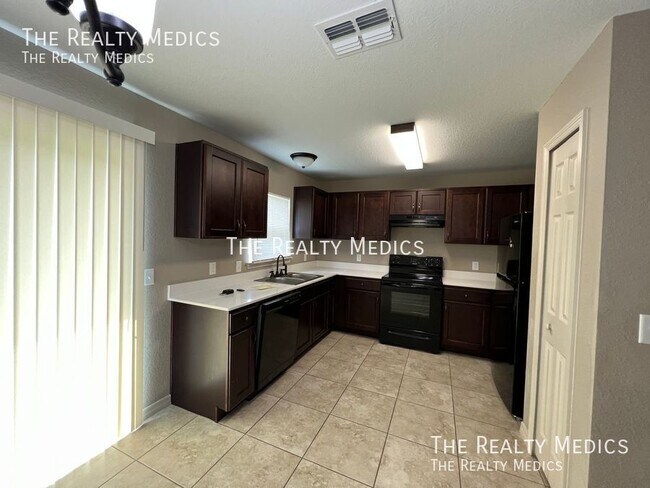 Building Photo - 481 Marion Oaks Blvd