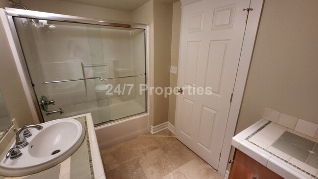 Building Photo - *OPEN HOUSE 6/29* Spacious 4 BD | 3 BA Hom...