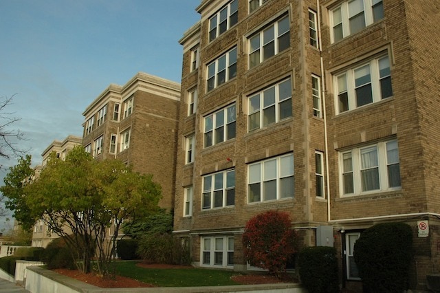 Building Photo - 1632 Commonwealth Ave