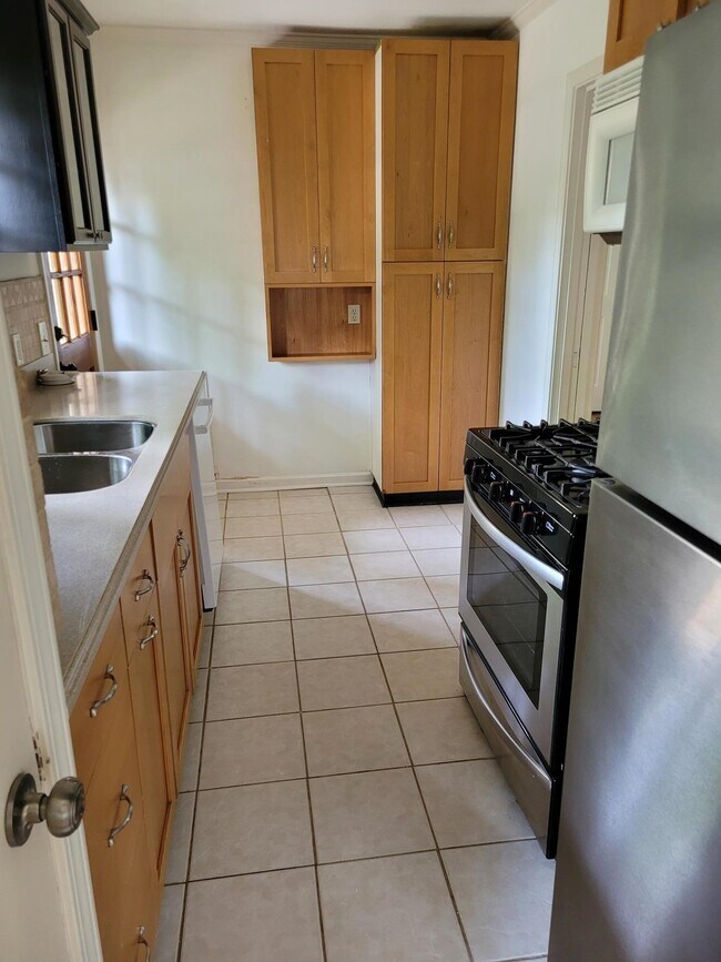 Building Photo - 4892 Carnes Ave