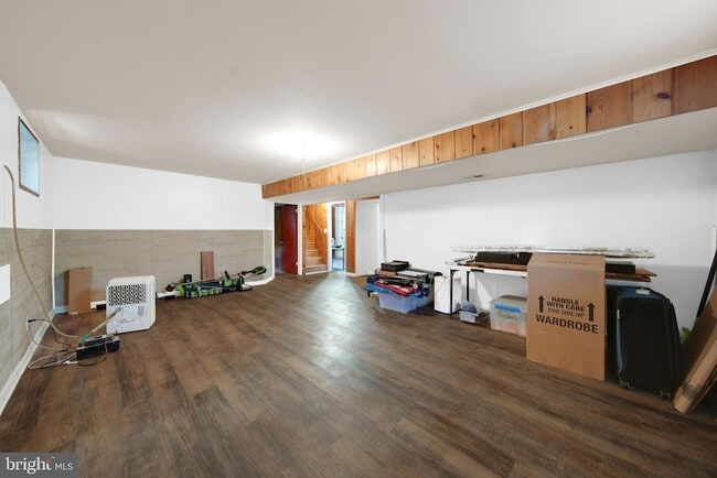 Building Photo - 10502 Glenhaven Dr