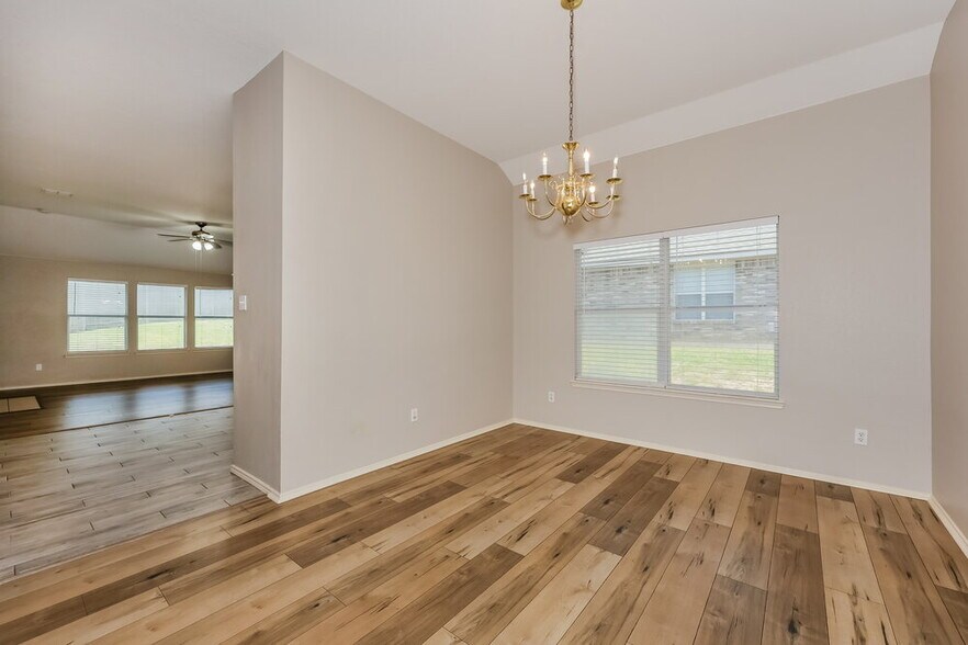 Building Photo - 1082 Magnolia Ln