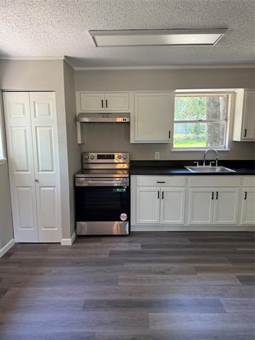 Building Photo - 405 Forest Ln