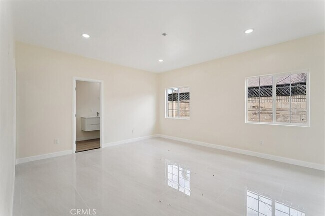 Building Photo - 10121 Eagle Ave