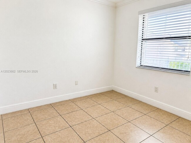 Building Photo - 7668 SW 152nd Ave