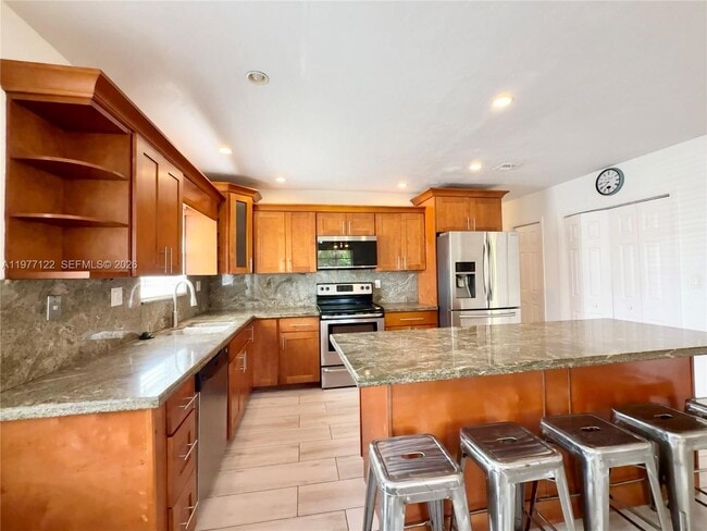 Building Photo - 16665 SW 93rd Ct